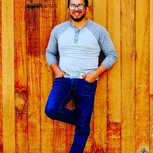 Meet your Posher, Luis